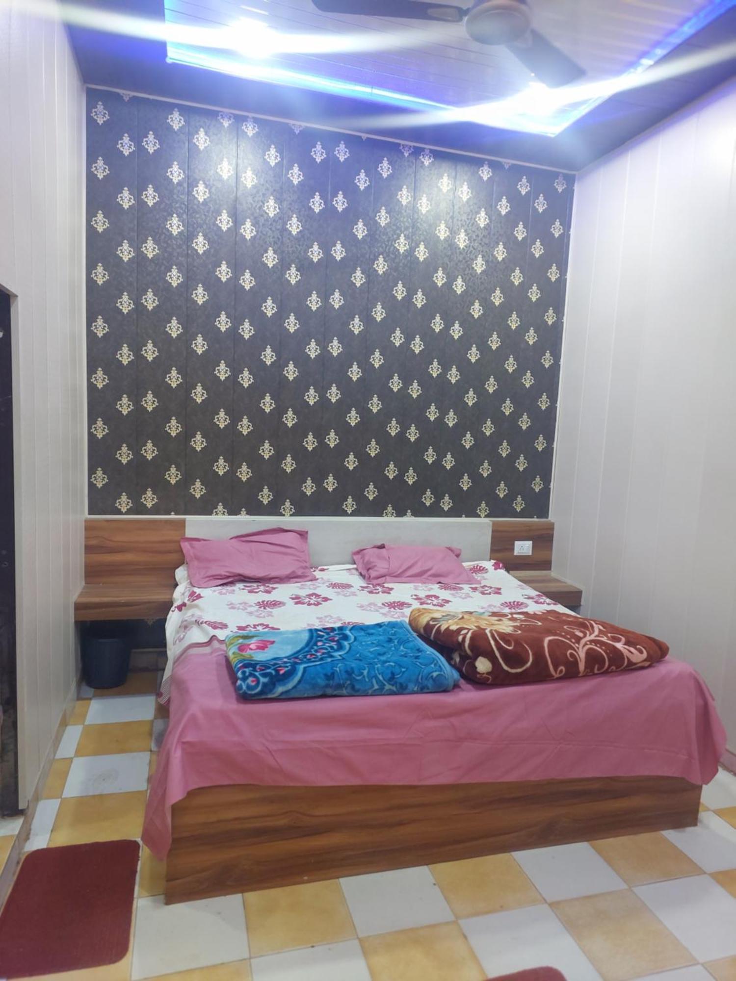 Kanti Devi Seva Sadan Mathura Ngoại thất bức ảnh